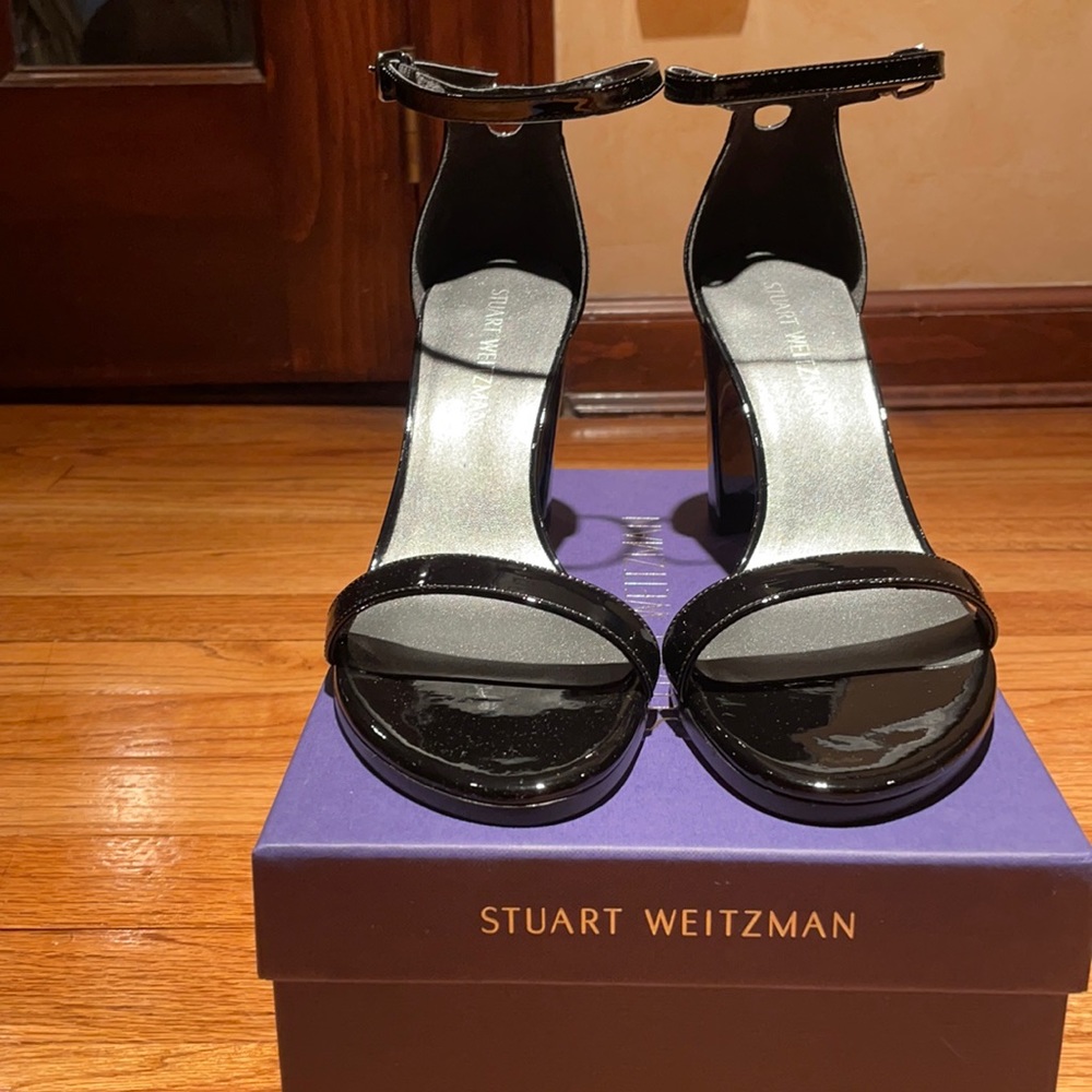NWT Stuart Weitzman black patent sandal